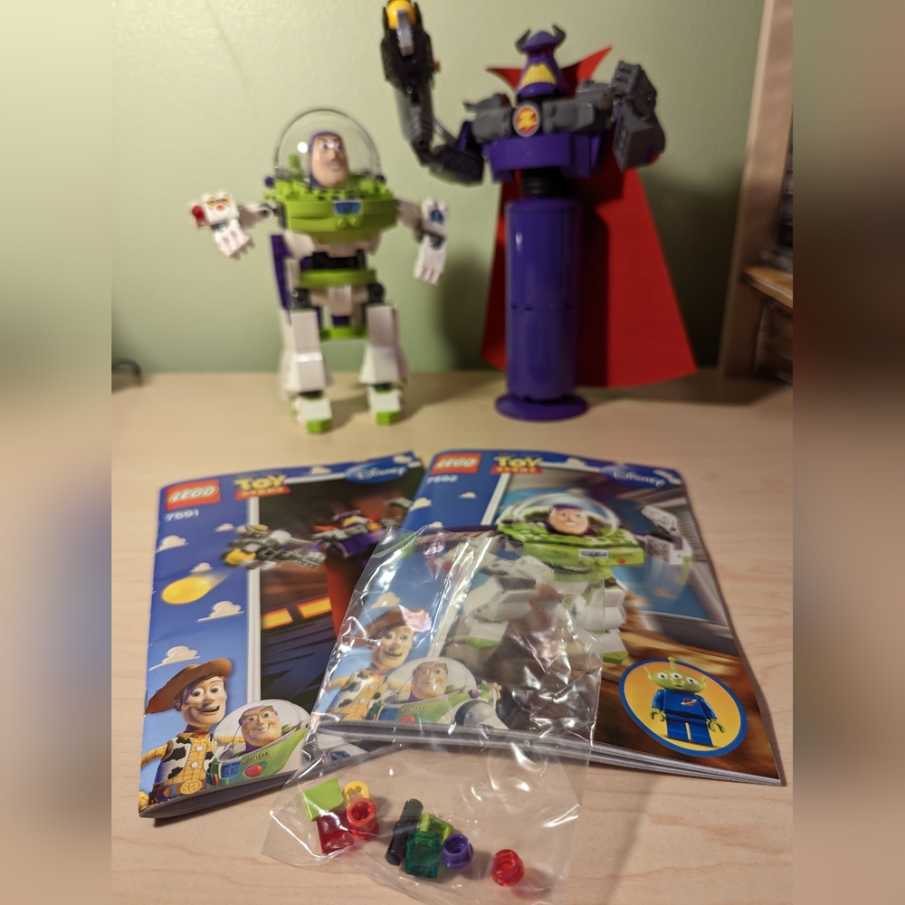 Lego Disney Buzz lightyear and Emperor Zurg Toy story figures (READ DESCRIPTION) - Picture 5 of 13
